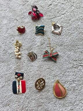Assorted Women's Fashion Single Earrings Green - Red, Pink, Gold, Silver Accents